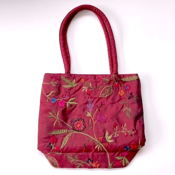 Accessorize London Silk floral embroidery, fully lined mini handheld, NWOT - Picture 7 of 12